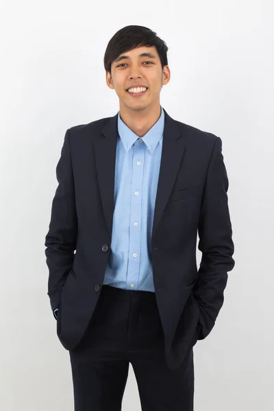 Porträtt Glad Leende Asiatisk Affärsman Svart Kostym Isolerad Vit Bakgrund — Stockfoto