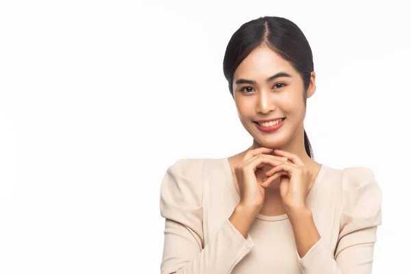 Retrato Joven Mujer Negocios Asiática Sonriendo Aislada Sobre Fondo Blanco —  Fotos de Stock