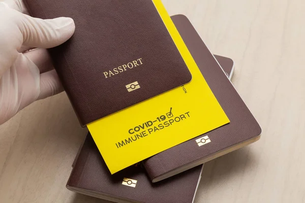 Hand Holding Vaccine Passports Proof Holder Has Been Vaccinated Covid — Stock Photo, Image