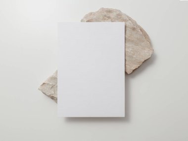 Davetiye kartı modeli, boş tebrik kartı şablonu. Minimalist tarzda düz yatıyordu..