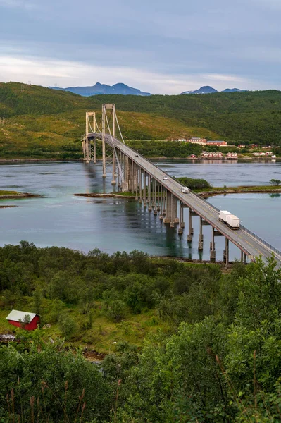 Мост Соединяющий Острова Лофотенского Архипелага Северная Норвегия — стоковое фото