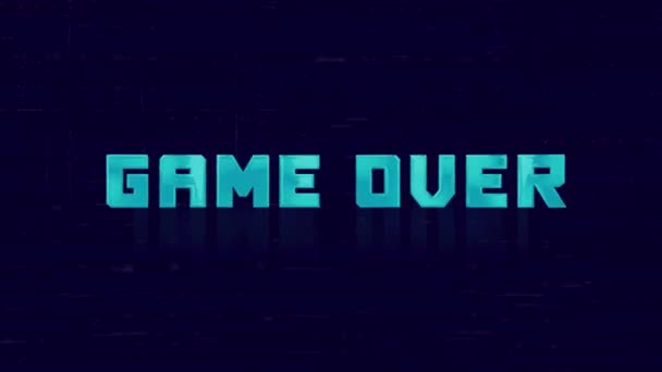 Animation des Retro GAME OVER text glitching auf blauem Hintergrund. Alte TV-Störung Interferenzbildschirm. 4K Video Motion Grafik Animation. — Stockvideo