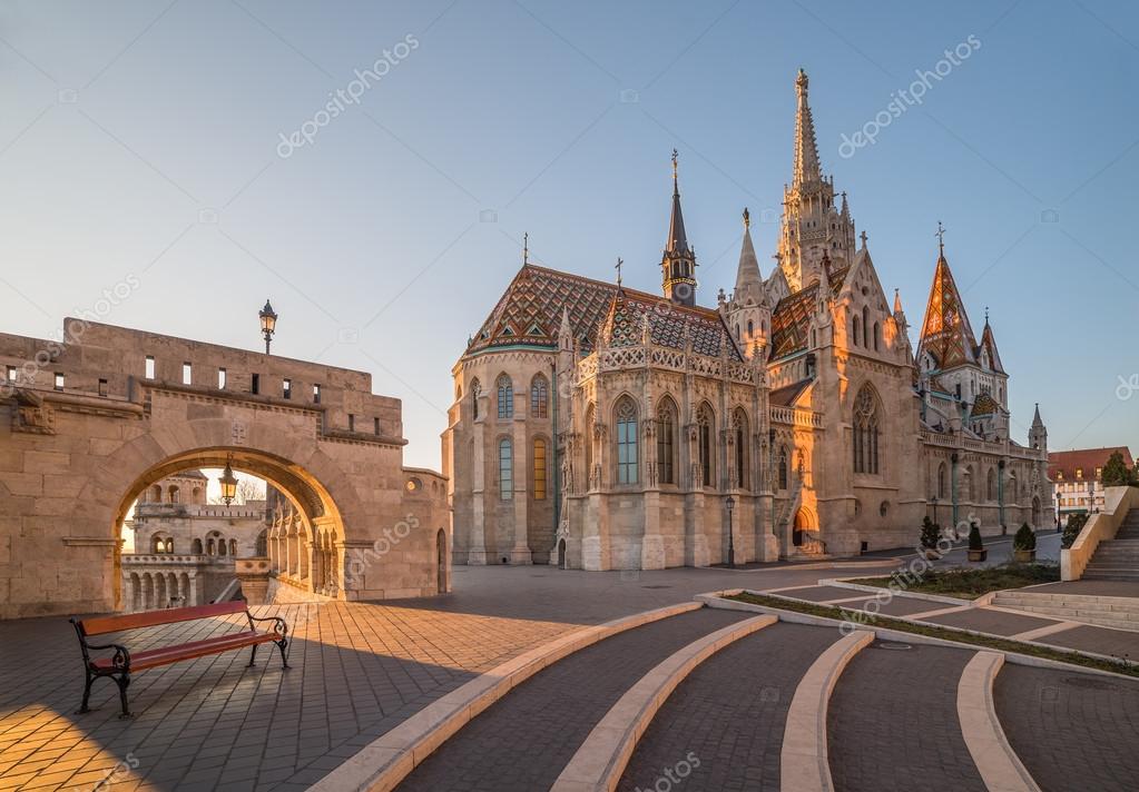 Iglesia Matthias y Bastión de Pescadores, Budapest, Hungría: fotografía de stock © Kayco #101121344 | Depositphotos Iglesia Matthias y Bastión de Pescadores, Budapest, Hungría: fotografía de stock © Kayco #101121344 | Depositphotos