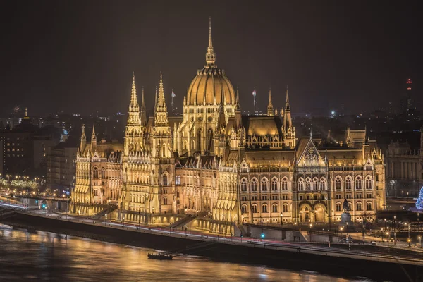 Hungarian Parliament Building at Night — Stock Photo, Image