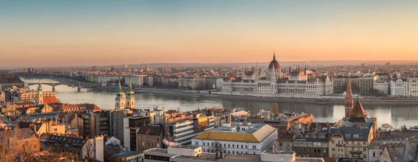 在匈牙利首都布达佩斯的全景 — 图库照片