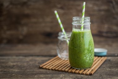 Taze yeşil smoothie