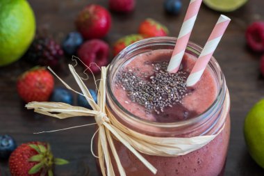 Taze Berry meyve yüzlü