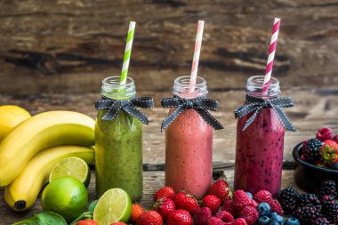 Taze Smoothies ve meyve
