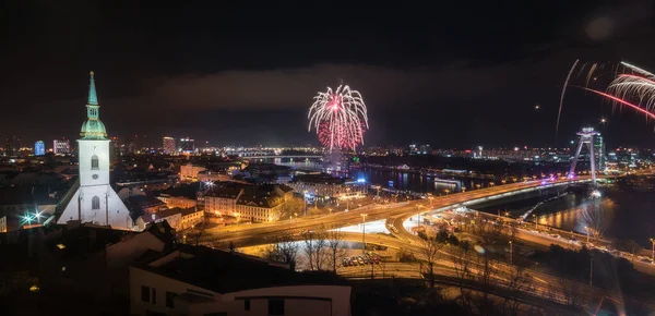 Новогодний Праздник Фейерверки Дунае Братиславе Словакия Стоковое Фото