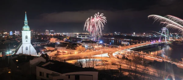 Neujahrsfeier Feuerwerk Auf Der Donau Bratislava Slowakei — Stockfoto