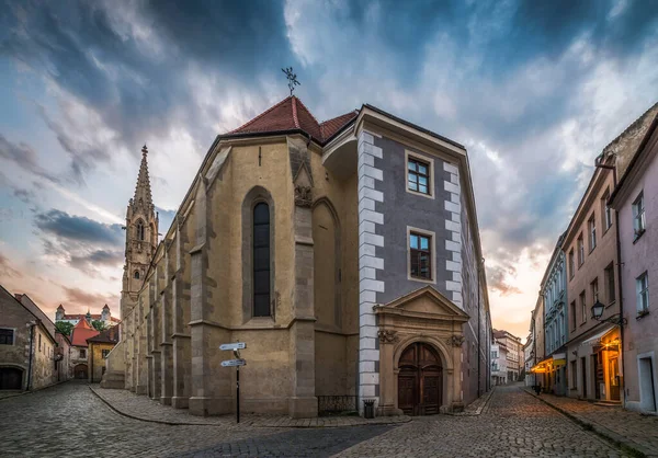 Église Couvent Ordre Sainte Claire Soirée Dans Vieille Ville Bratislava — Photo