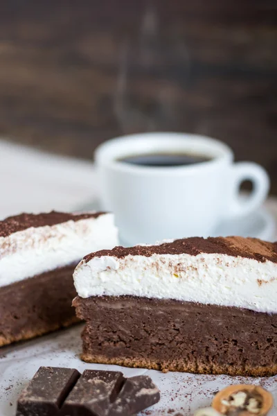 Chocolate Cake with Cream — Stock Photo, Image