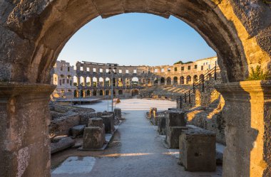 Pula Coliseum, Hırvatistan'ın mimari detaylar