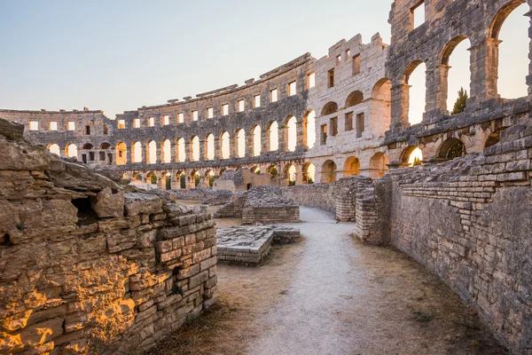 Di dalam Amfiteater Romawi Kuno di Pula, Kroasia — Stok Foto