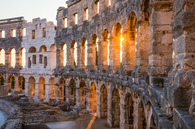 Pula Coliseum, Hırvatistan'ın mimari detaylar