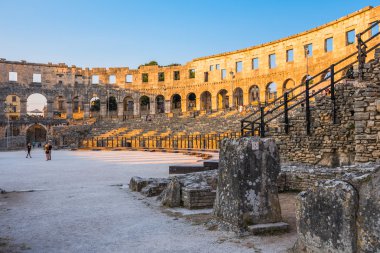 Pula Coliseum turist Hırvatistan ile mimari detaylar