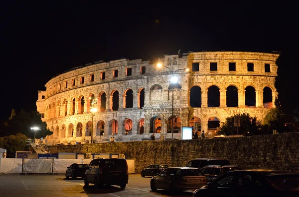 Zdjęcie Rzymskiego Koloseum Puli Chorwacja Nocy — Zdjęcie stockowe