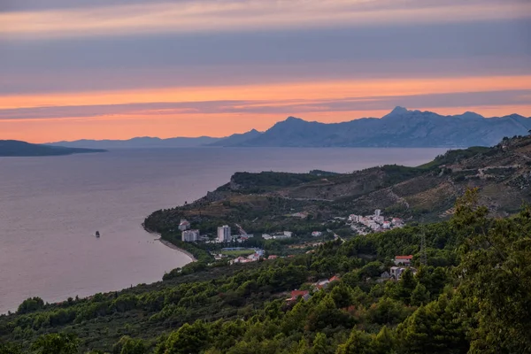 Puesta Sol Sobre Tucepi Croacia Septiembre 2020 Vista Panorámica — Foto de Stock