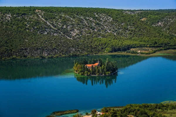 Visovac island with monastery on Krka river in National park Krka, Croatia. September 2020 — Stock Photo, Image