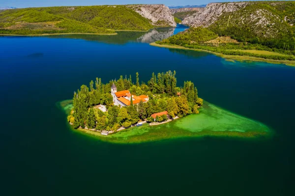 Висовац Христианский Монастырь Хорватия Маленький Остров Реке Крк Национальном Парке — стоковое фото