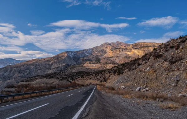 Balikli Erzurum Artvin Yolu Turcja Droga Skałami Lub Górami Styczniu — Zdjęcie stockowe