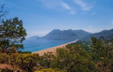 Dağdan Cirali Sahili 'nin üst manzarası, Antalya Hindi. Mayıs 2021