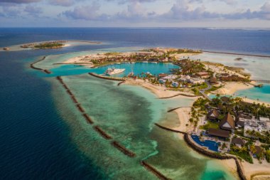 Maldivler Adaları 'ndaki Marina' da. Güney Erkek adası. Hava aracı resmi. Haziran 2021