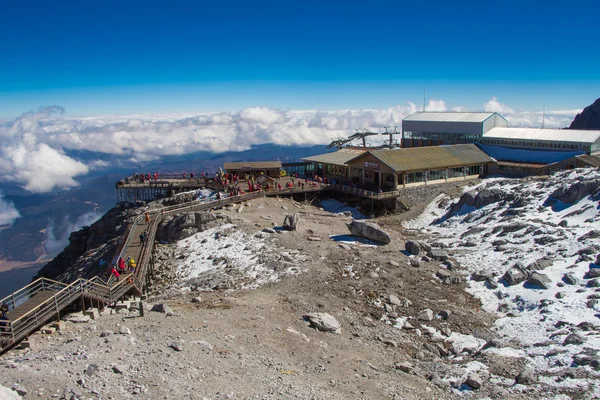 Blick von oben auf den Jadedrachen Schneeberg — Stockfoto