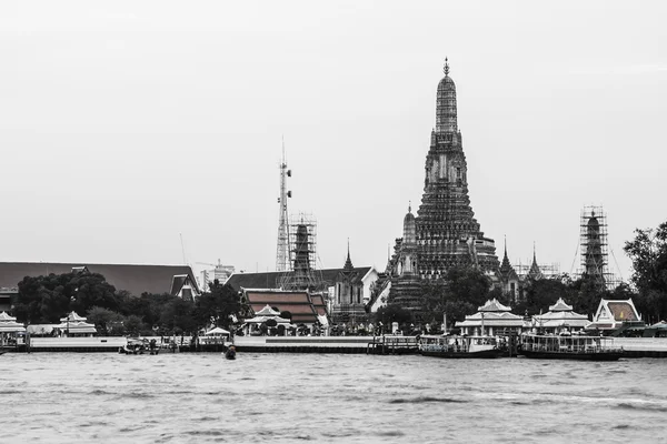 Wat arun tempel fluss front in bangkok stadt thailand — Stockfoto