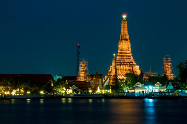 Wat Arun świątyni River front w bangkok Tajlandia City — Zdjęcie stockowe