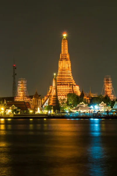 Wat Arun świątyni River front w bangkok Tajlandia City — Zdjęcie stockowe