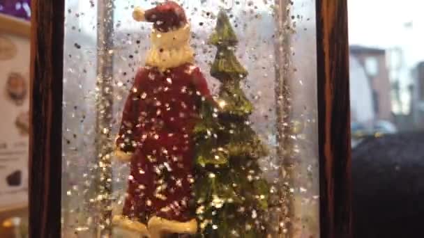 Noel Baba Arkadan Temsil Eden Kısa Bir Video Kar Yağan — Stok video