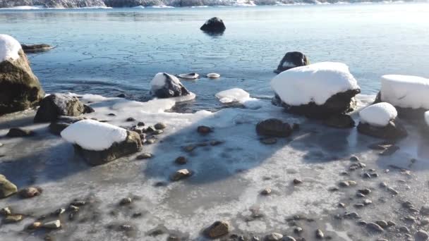 Dia Inverno Cheio Sol Neve Beira Mar Escandinava — Vídeo de Stock