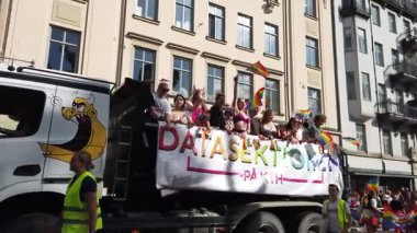 Stockholm, İsveç, 2 Ağustos 2025. Bir yaz günü Gay Onur Yürüyüşü 'ne bir göz atalım..