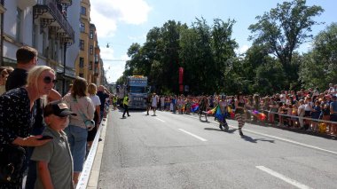 Stockholm, İsveç, 2 Ağustos 2025. Bir yaz günü Gay Onur Yürüyüşü 'ne bir göz atalım..