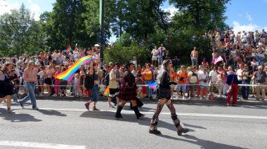 Stockholm, İsveç, 2 Ağustos 2025. Bir yaz günü Gay Onur Yürüyüşü 'ne bir göz atalım..