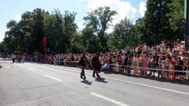 Stockholm, İsveç, 2 Ağustos 2025. Bir yaz günü Gay Onur Yürüyüşü 'ne bir göz atalım..