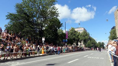 Stockholm, İsveç, 2 Ağustos 2025. Bir yaz günü Gay Onur Yürüyüşü 'ne bir göz atalım..