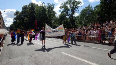 Stockholm, İsveç, 2 Ağustos 2025. Bir yaz günü Gay Onur Yürüyüşü 'ne bir göz atalım..