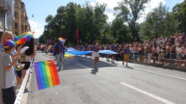 Stockholm, İsveç, 2 Ağustos 2025. Bir yaz günü Gay Onur Yürüyüşü 'ne bir göz atalım..