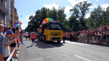 Stockholm, İsveç, 2 Ağustos 2025. Bir yaz günü Gay Onur Yürüyüşü 'ne bir göz atalım..