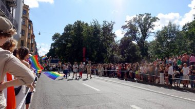 Stockholm, İsveç, 2 Ağustos 2025. Bir yaz günü Gay Onur Yürüyüşü 'ne bir göz atalım..