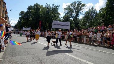 Stockholm, İsveç, 2 Ağustos 2025. Bir yaz günü Gay Onur Yürüyüşü 'ne bir göz atalım..