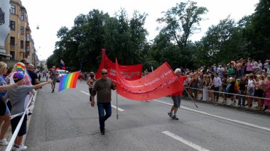 Stockholm, İsveç, 2 Ağustos 2025. Bir yaz günü Gay Onur Yürüyüşü 'ne bir göz atalım..