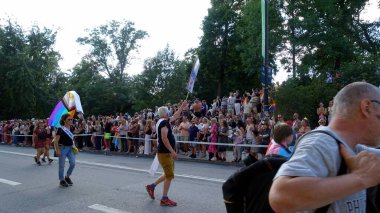 Stockholm, İsveç, 2 Ağustos 2025. Bir yaz günü Gay Onur Yürüyüşü 'ne bir göz atalım..