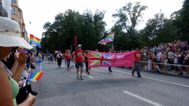 Stockholm, İsveç, 2 Ağustos 2025. Bir yaz günü Gay Onur Yürüyüşü 'ne bir göz atalım..