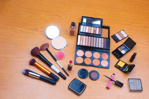 Trucco tavolozze e cosmetici Professional Brushe — Foto Stock