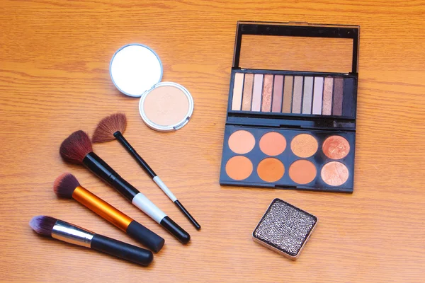 Make-up paletten en cosmetica professionele Brushe Stockfoto