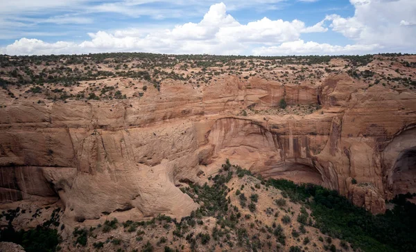 Forntida Klippa Bostad Och Häftiga Raviner Vid Navajo National Monument — Stockfoto