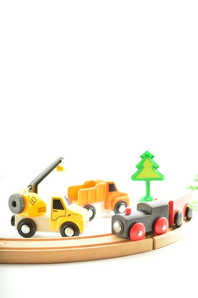 Trenul şi camionul, macara. Jucării pentru copii . — Fotografie, imagine de stoc